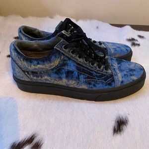 Vans Old Skool Low Blue Velvet Womens Size 9